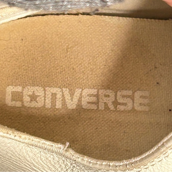 Converse Chuck Taylor All Star Creamy White Leather Lace-Up Classic Sneakers - Picture 10 of 11